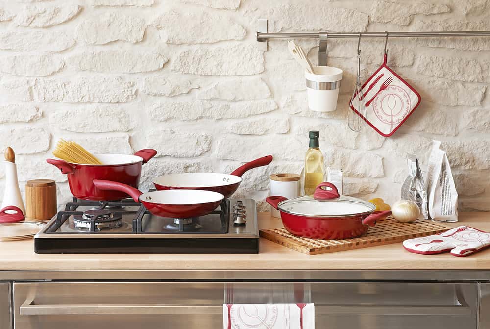 red and white kitchen