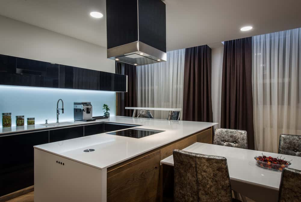 kitchen island with Chimney
