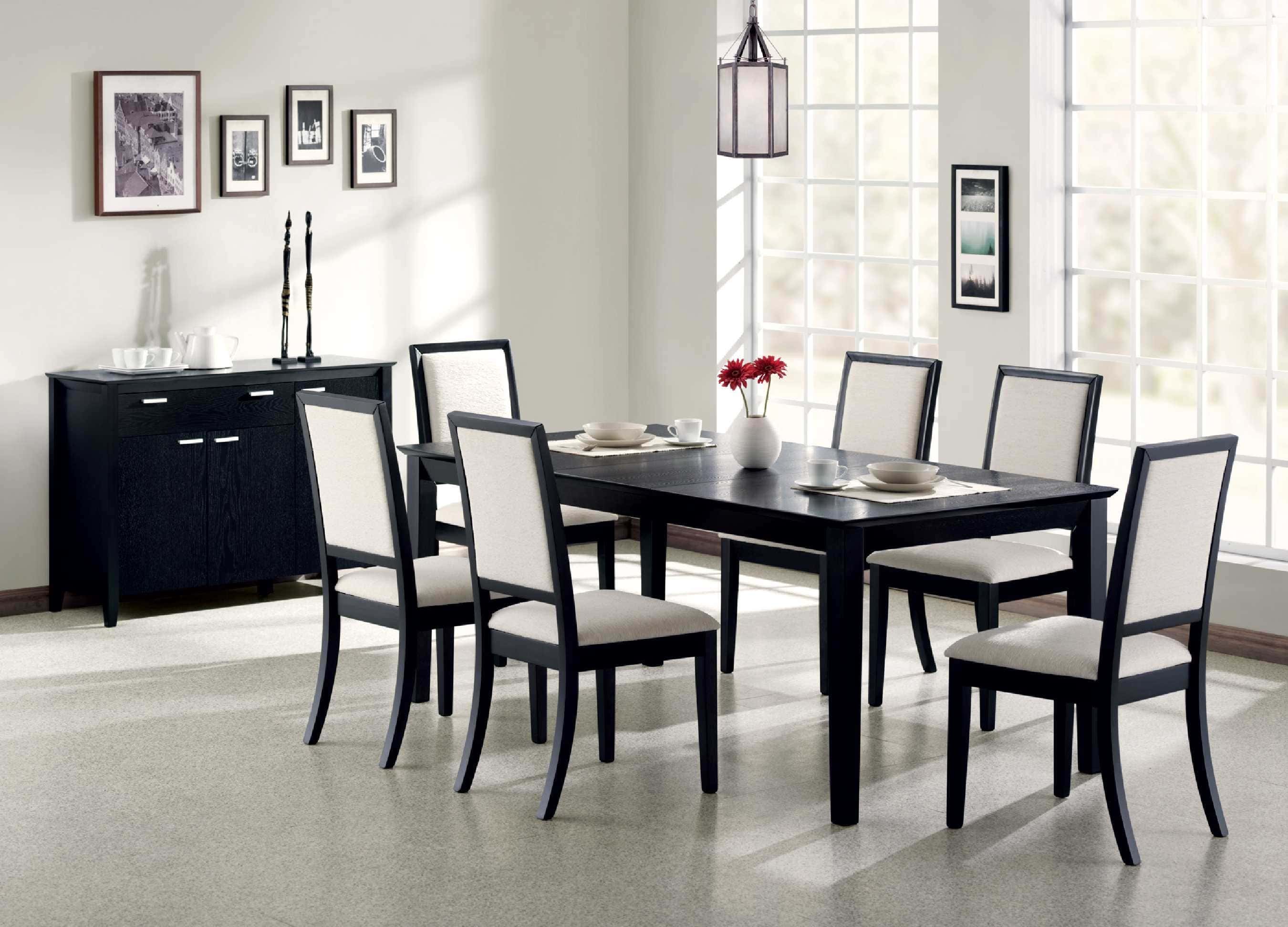 Black and white theme dining room