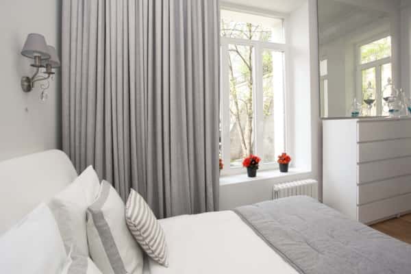 chest of drawers for small bed room