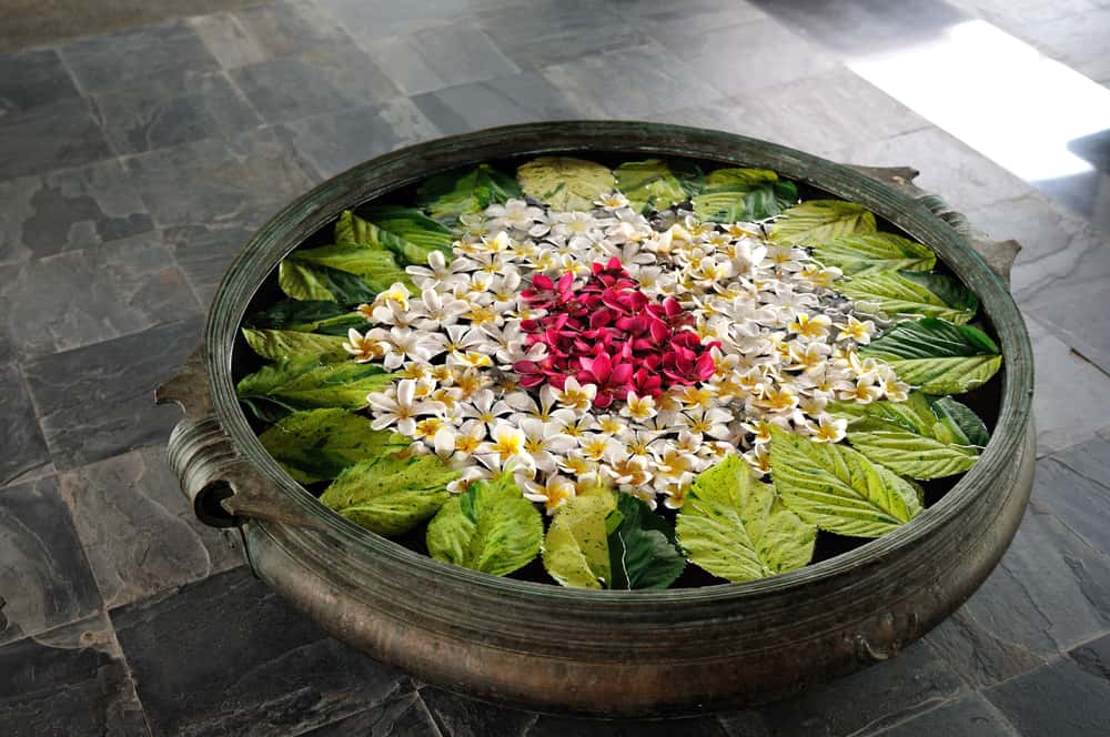 floating flowers decoration