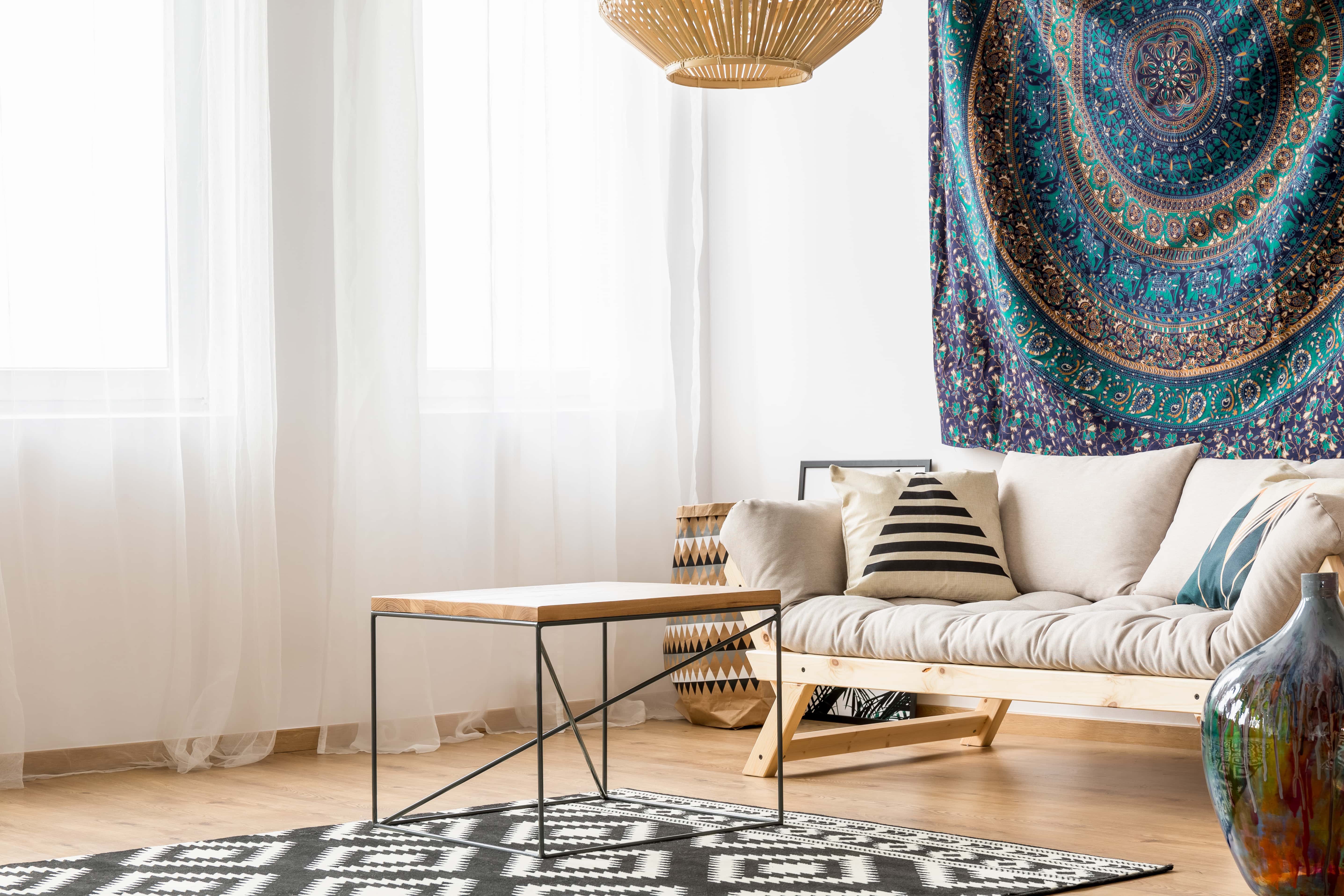 clutter free room
