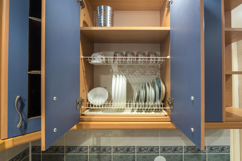 kitchen plate and tray organization