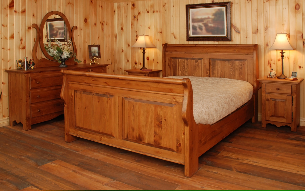 wooden bed designs with Vintage theme