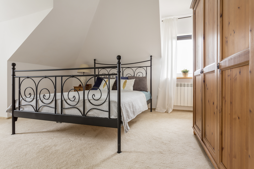 metal frame bed
