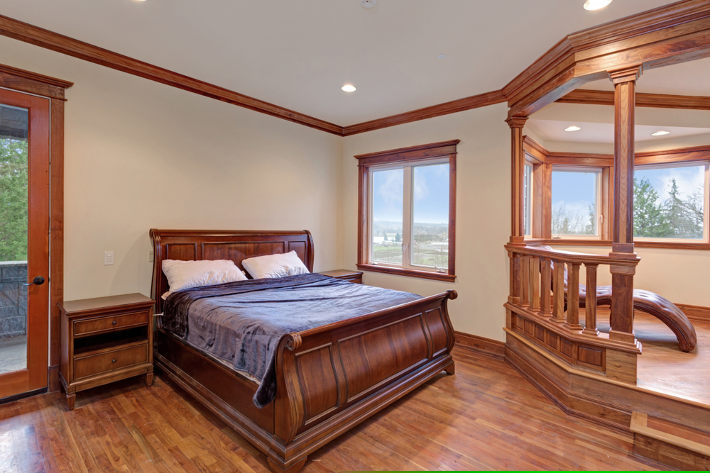 Sleigh Bed