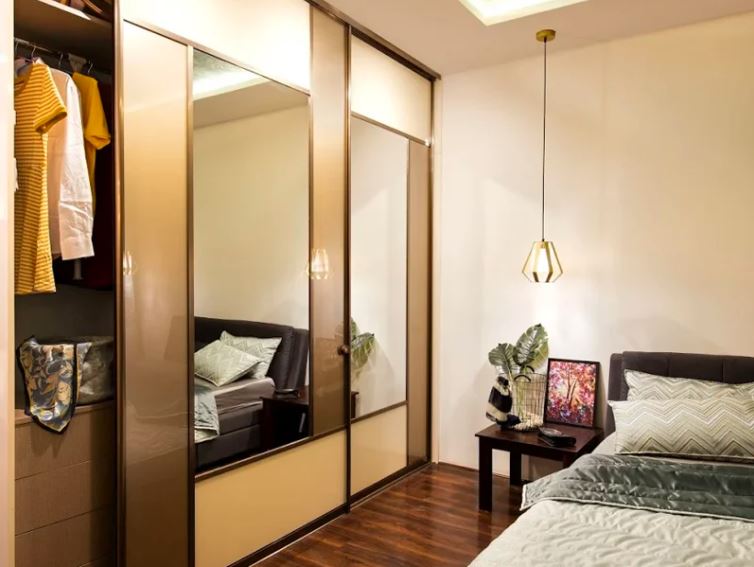 mirror shuttered wardrobe 