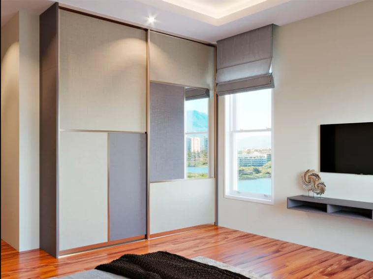 straight wardrobe 