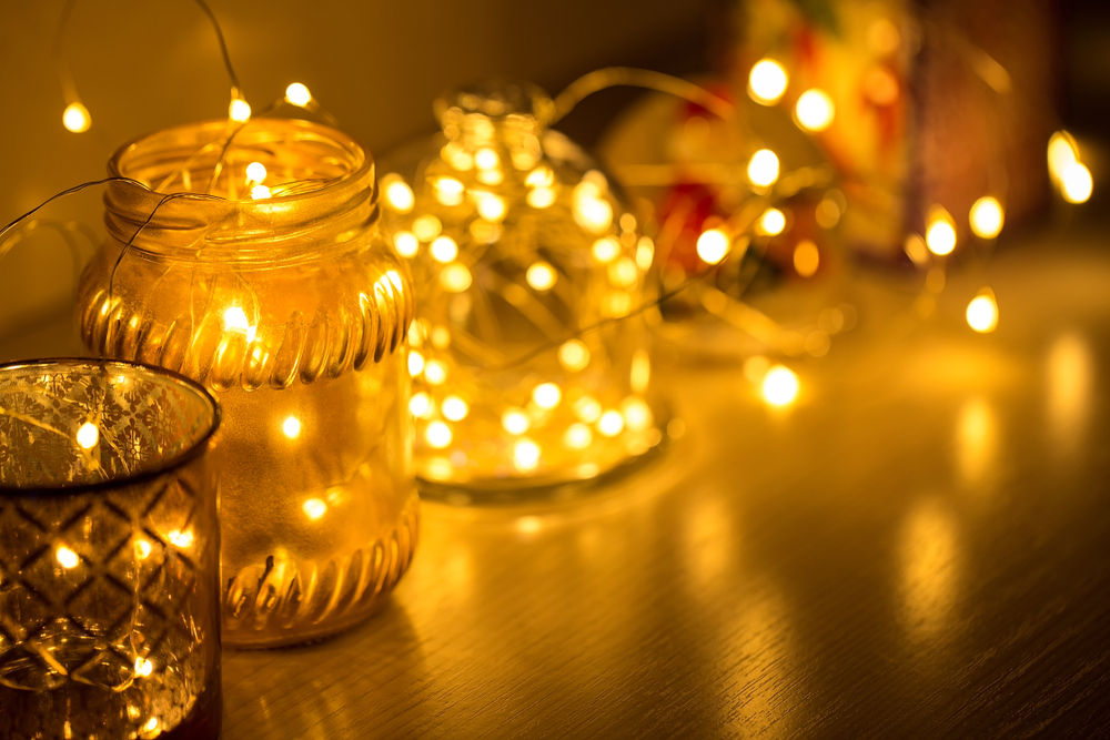 DIY mason jars with fairy lights