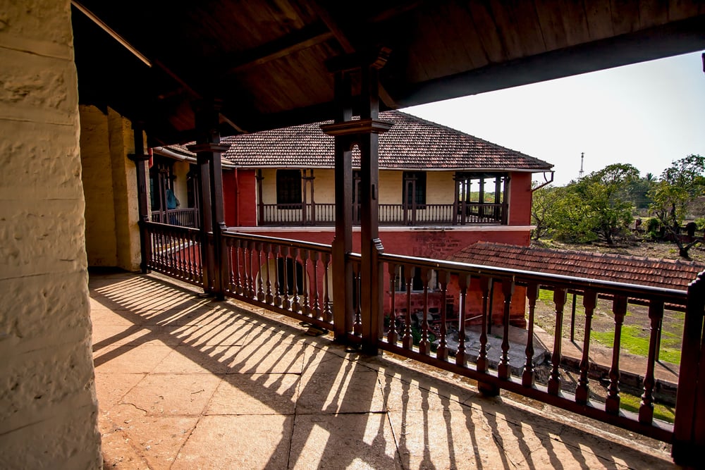 advantages of red oxide floors