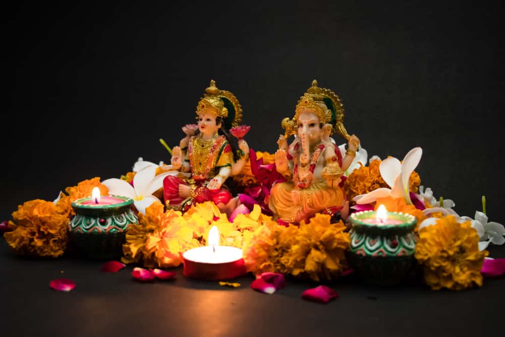 pooja room lighting as per vastu