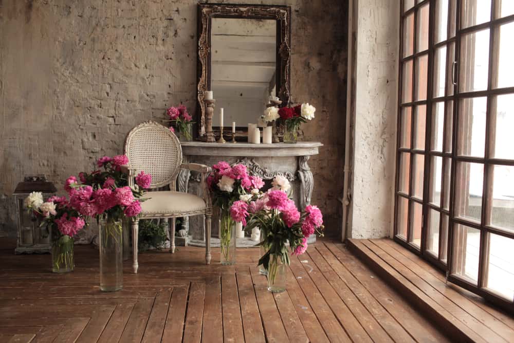 pink flowers granny chic theme