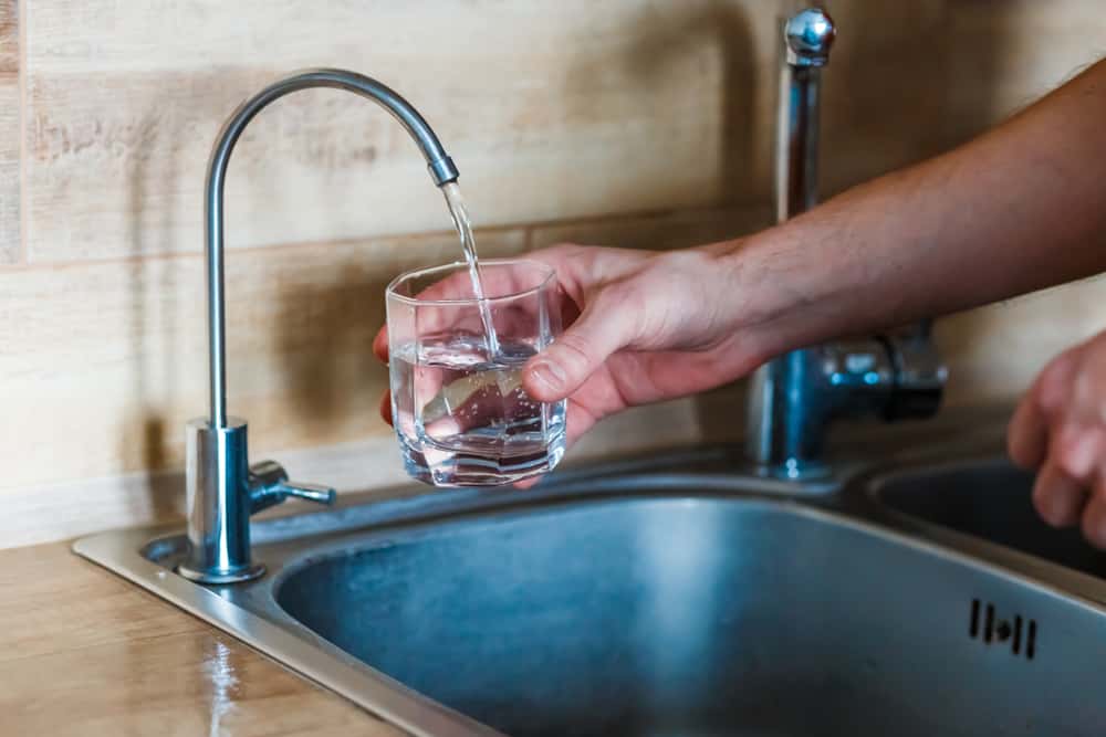 Daily kitchen vastu tips water corner with vastu-aligned purifier tap