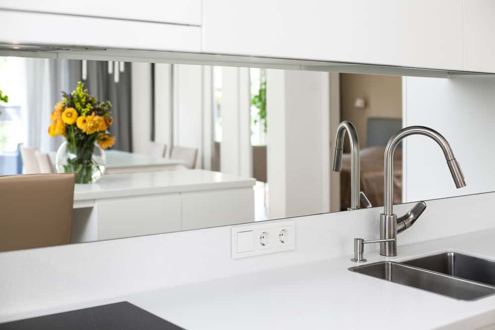 mirror backsplash