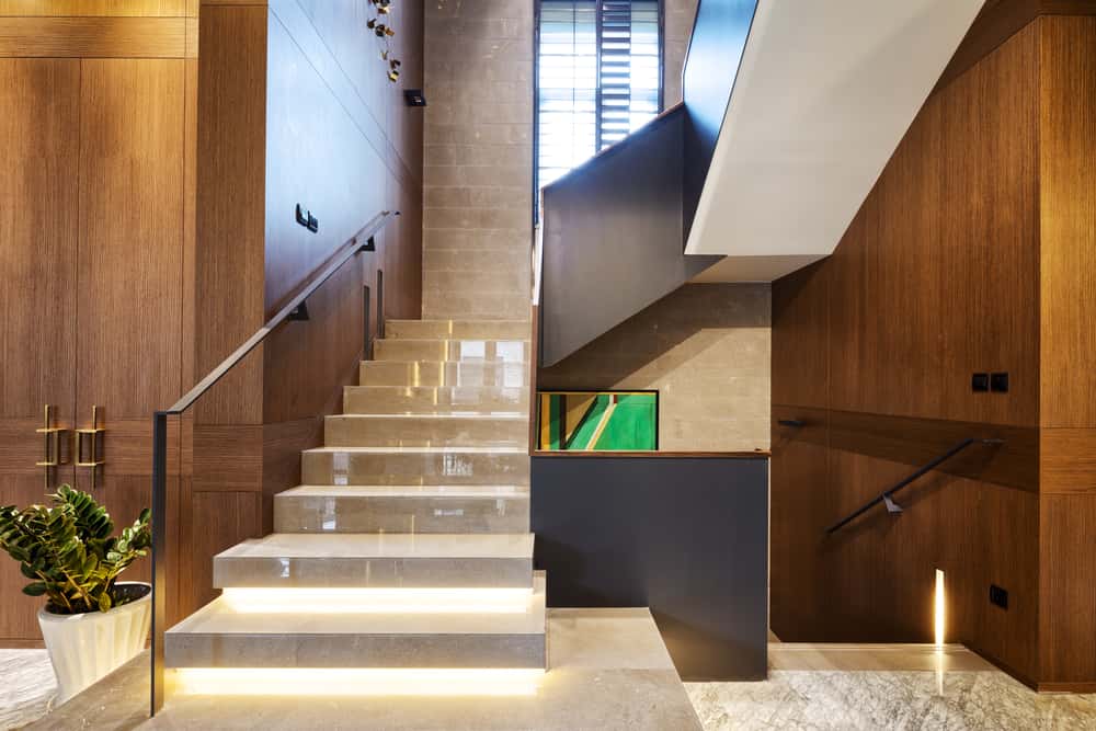 staircase colours according to vastu