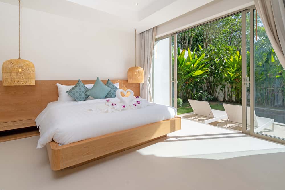 garden view bedroom