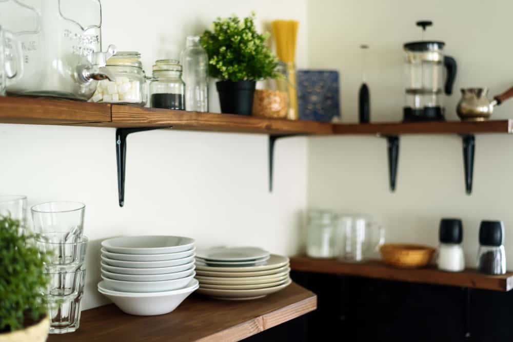 advantages of open shelves