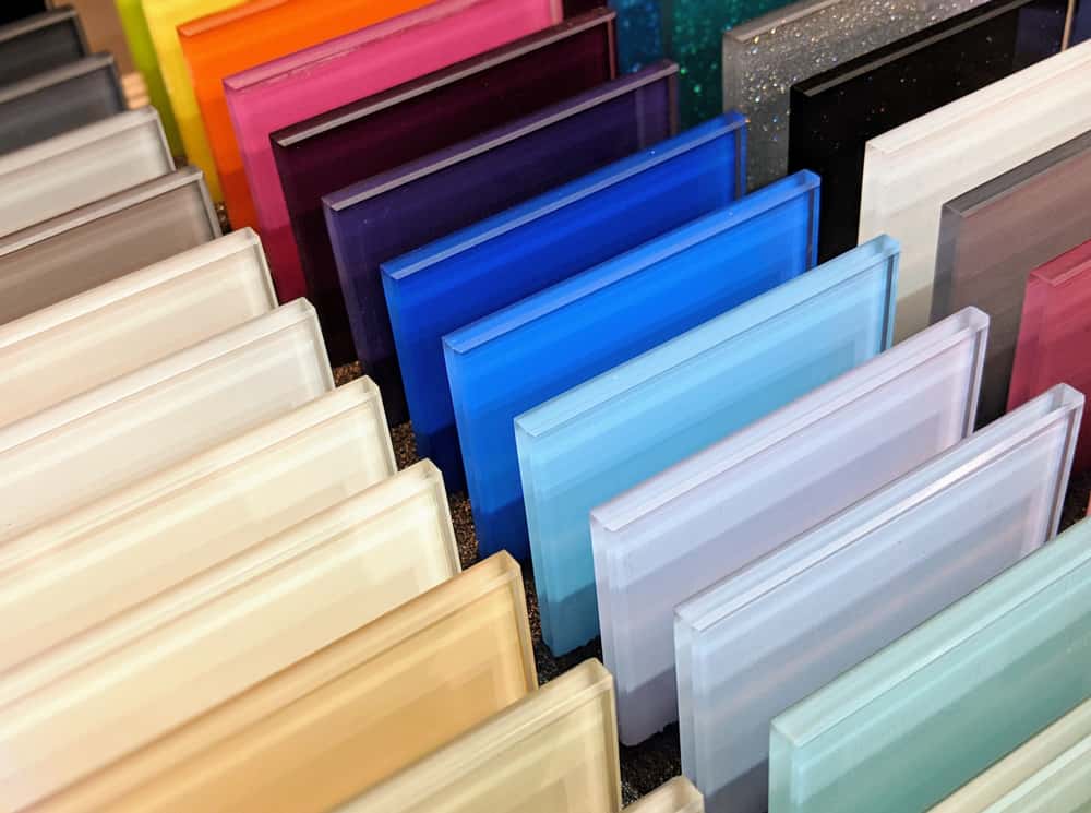 Acrylic Kitchen Cabinets in Vibrant Colors and Glossy Finishes