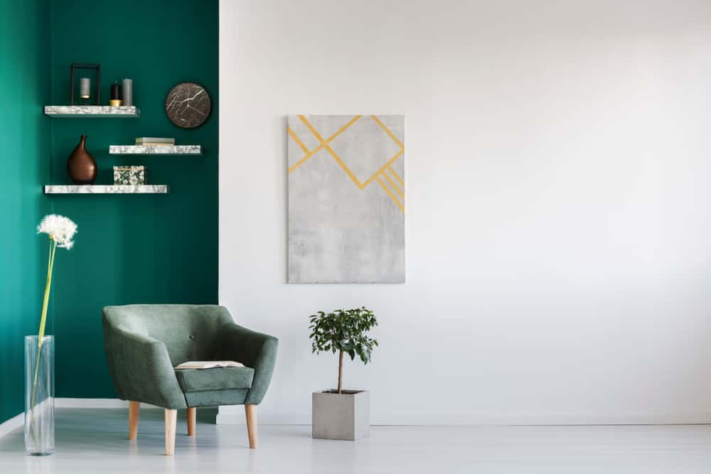 contrasting wall colour combination