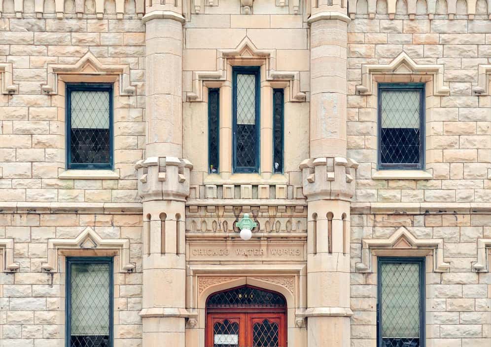 palladian window
