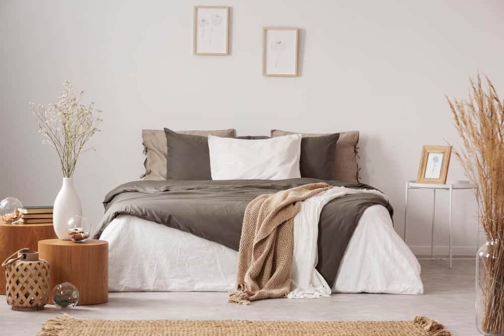 Theme Grey Bedroom