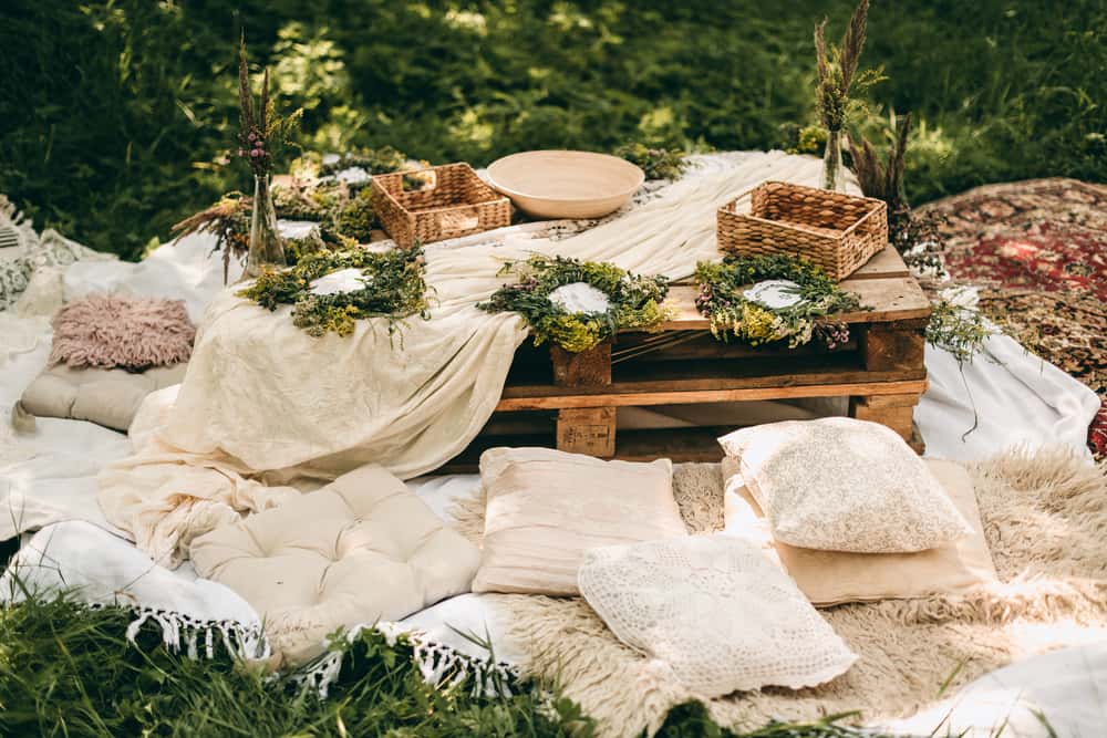 Fluffy Cushions for Outdoor Party Decoration