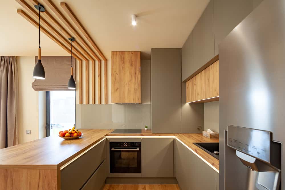 Modern U Shaped Kitchen Interior Design with Wooden Accents