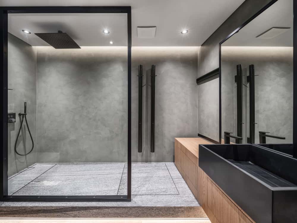 black frame partition