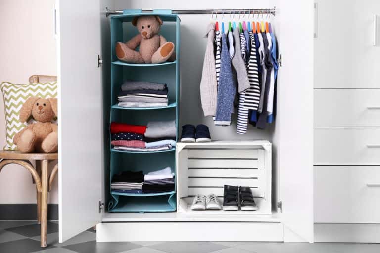Kids’ Standard wardrobe dimensions with folded and hanging clothes