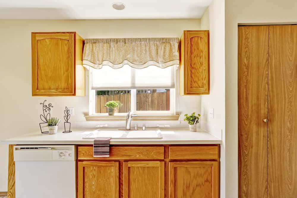 window dressing for kitchen