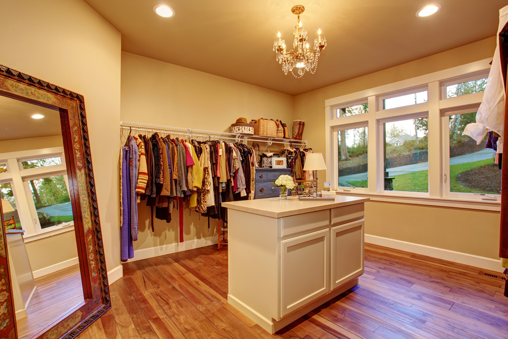 Closet lighting