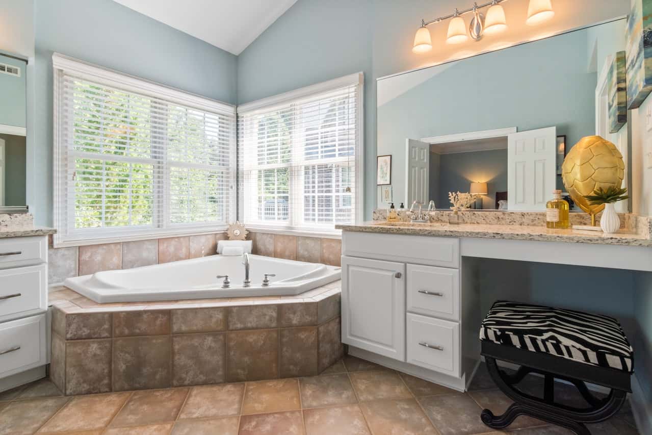 regal corner bathtub