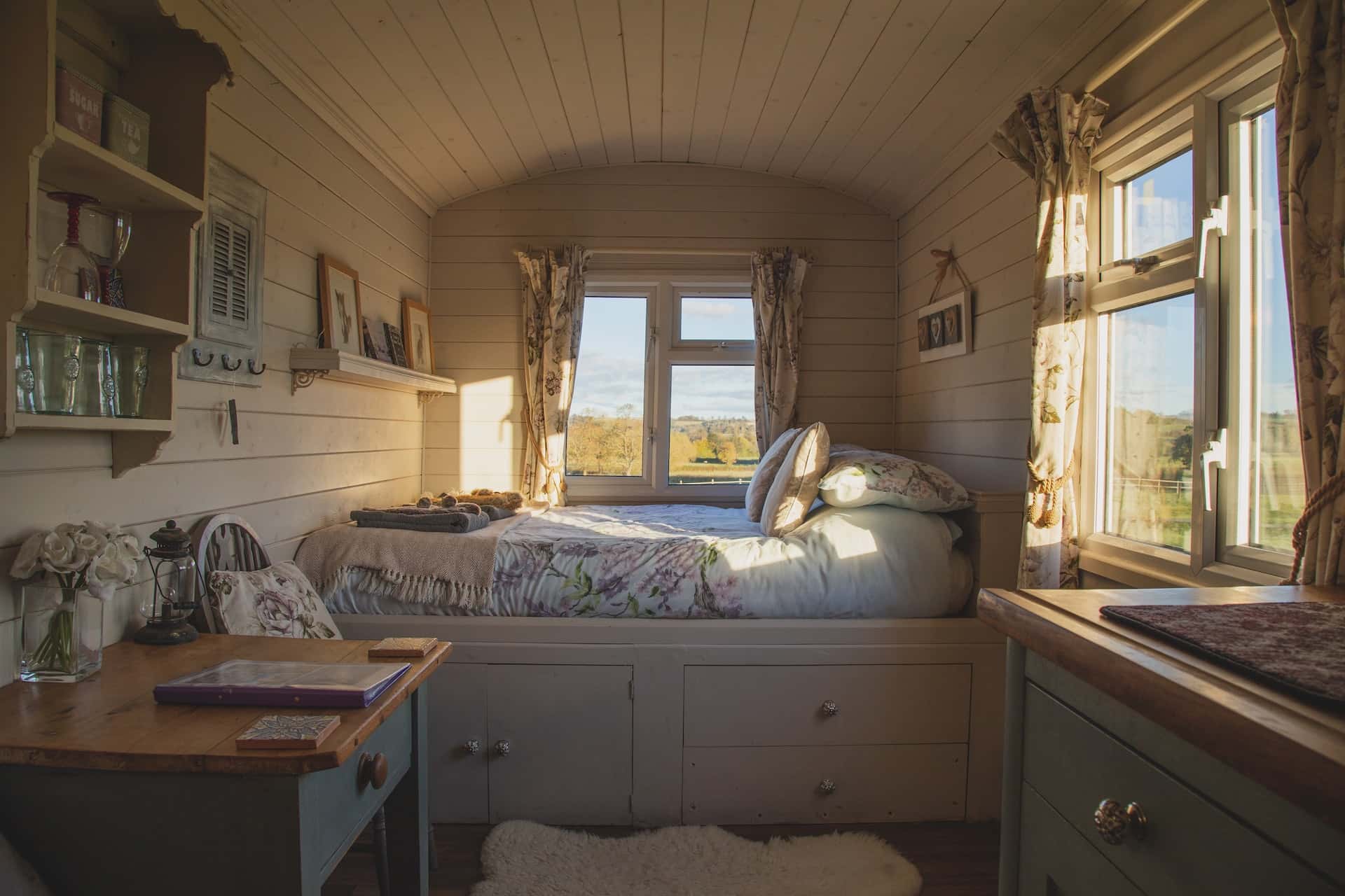 Space-Saver Bedroom Design