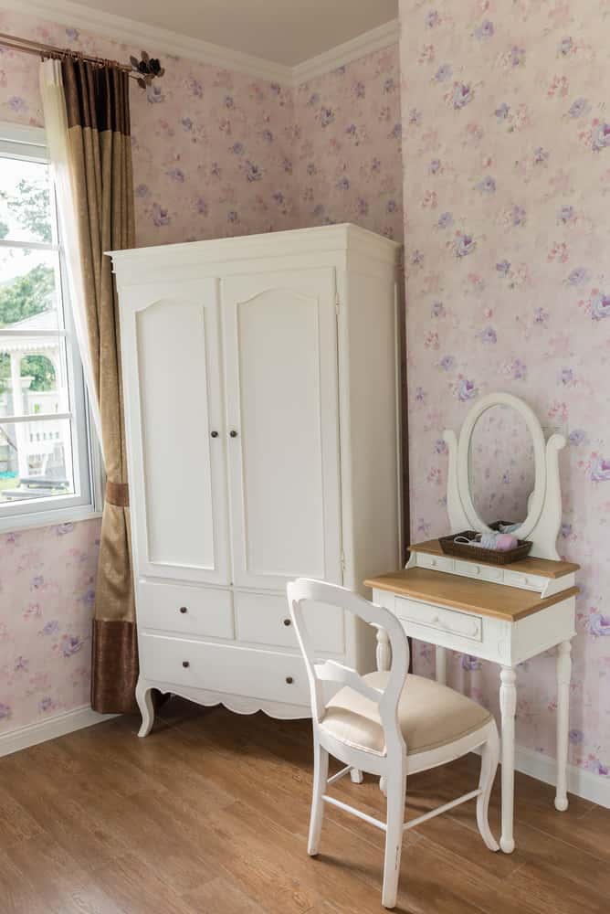 vintage wardrobe design