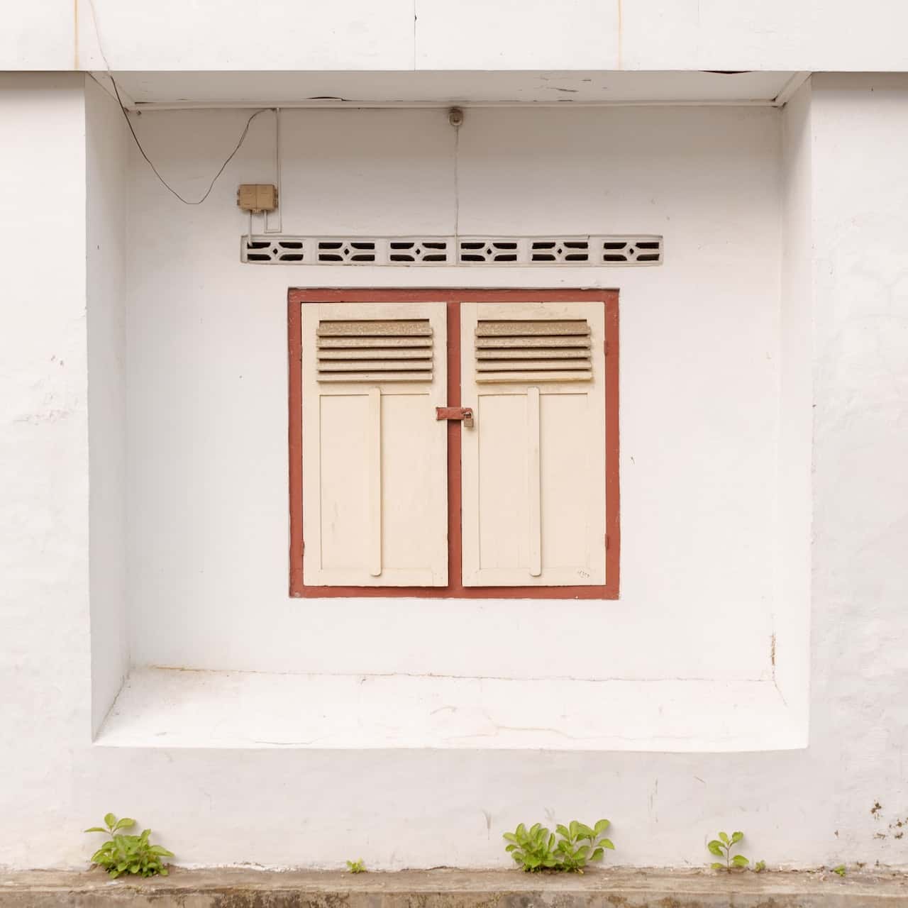 basic window shutter design