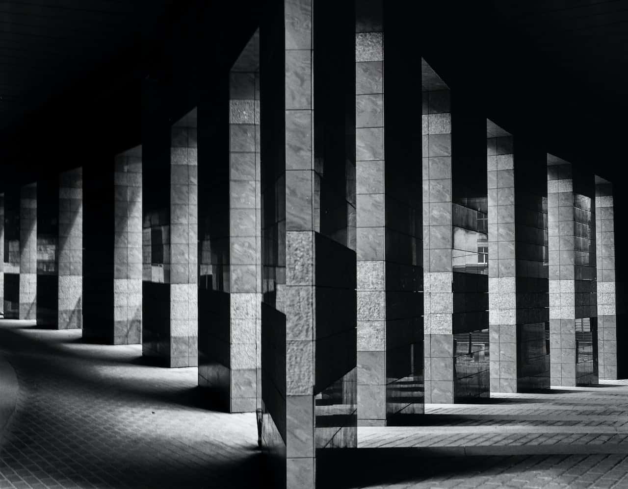ceiling pillar design
