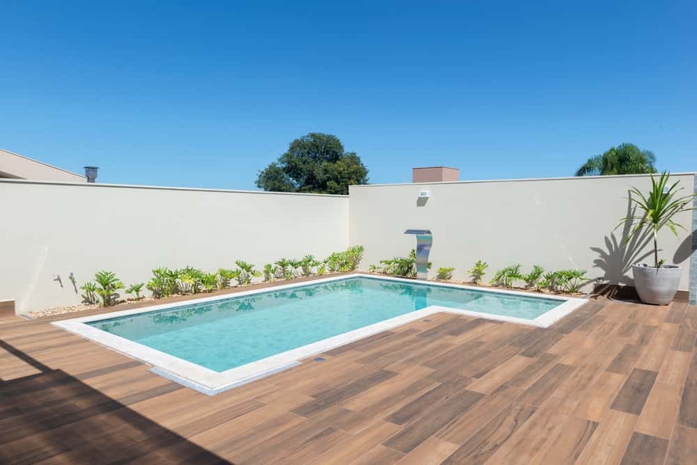 Classic L-Shaped Swimming Pool