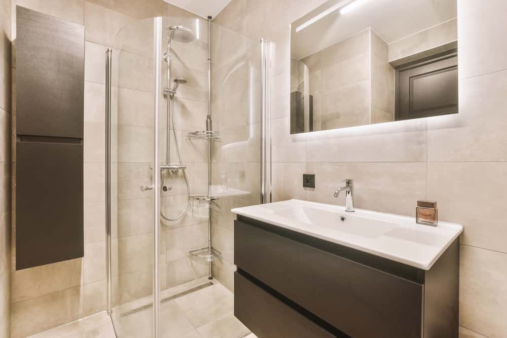 HD Hi-Shine Curved Glass Door