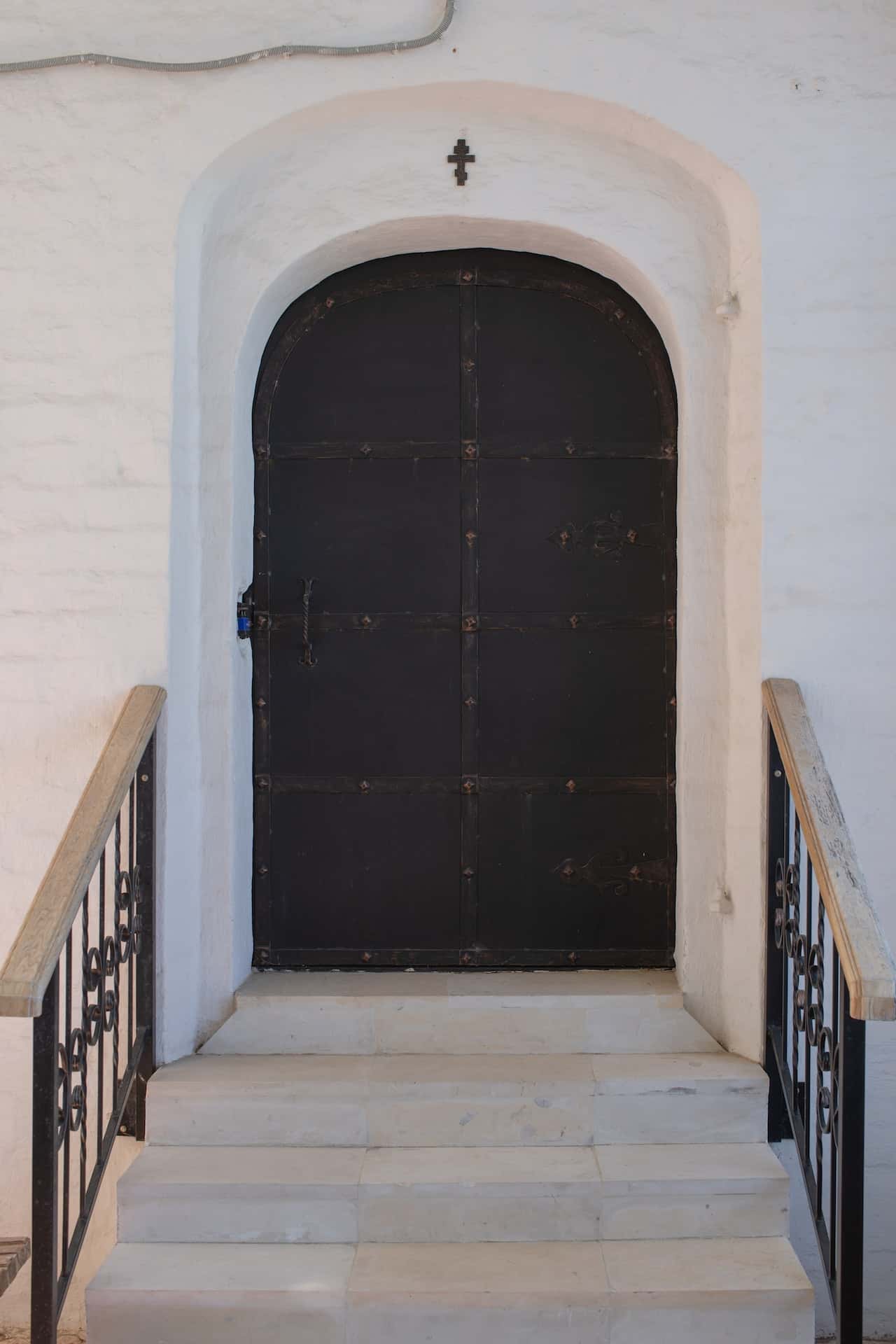 metal arch door for entrance design