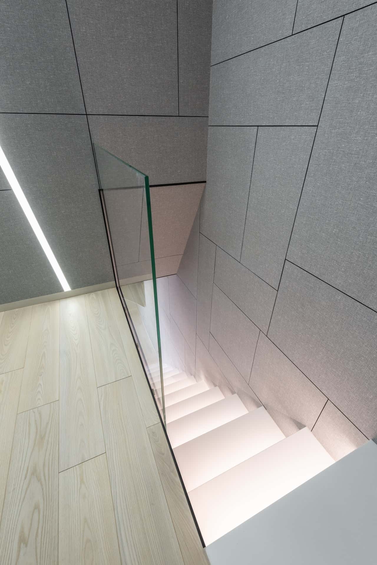 modern glass stair railing design