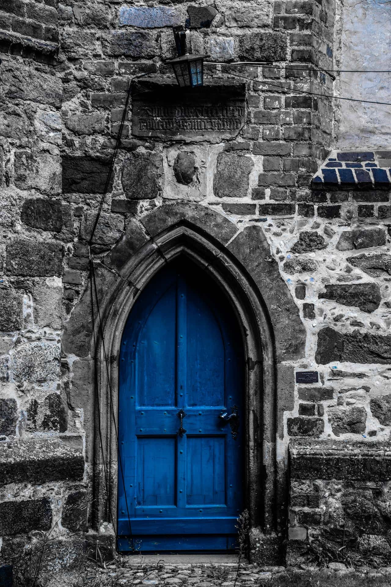 pointed segmented arch for entrance design