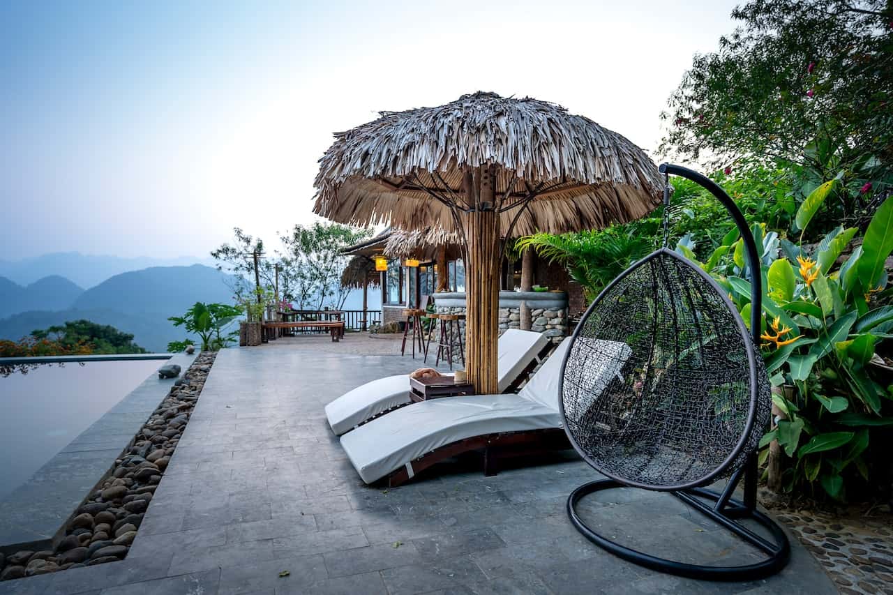 sculptural outdoor lounge chair