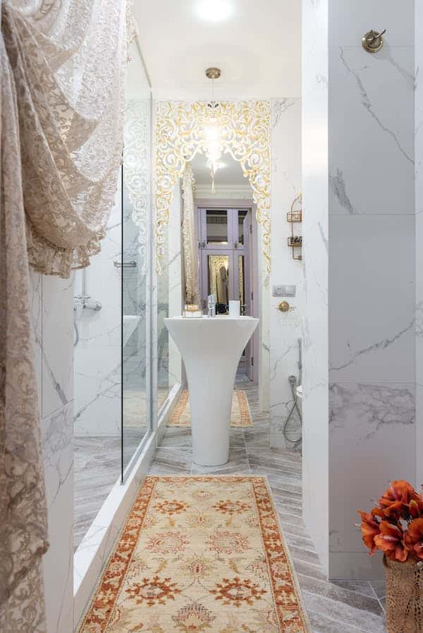 striated marble border design