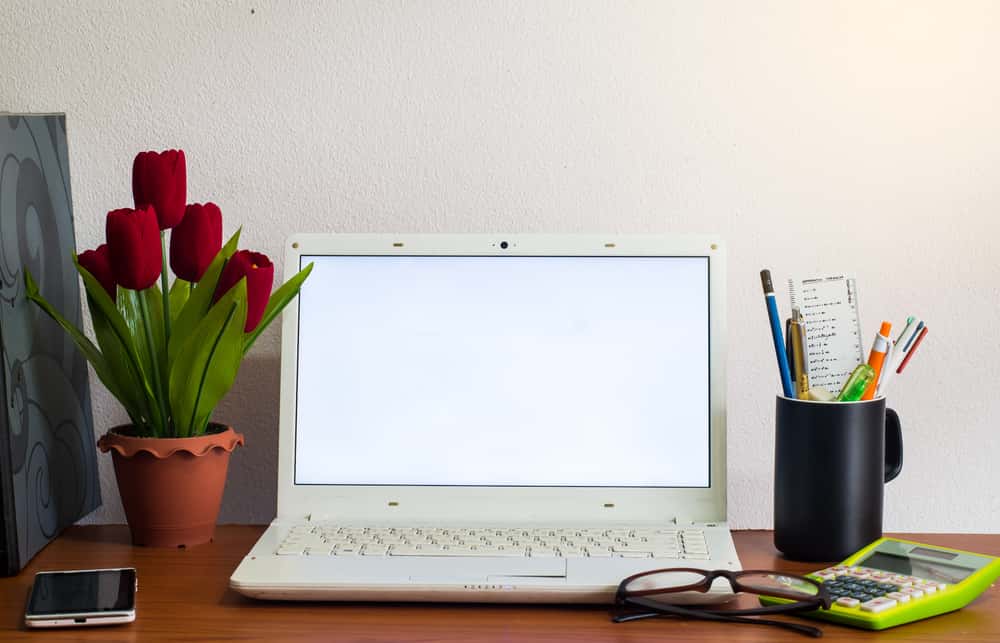study table decoration with flowers