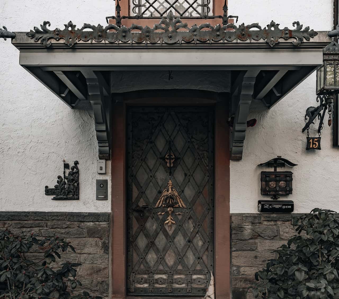 Sunmica Door Design