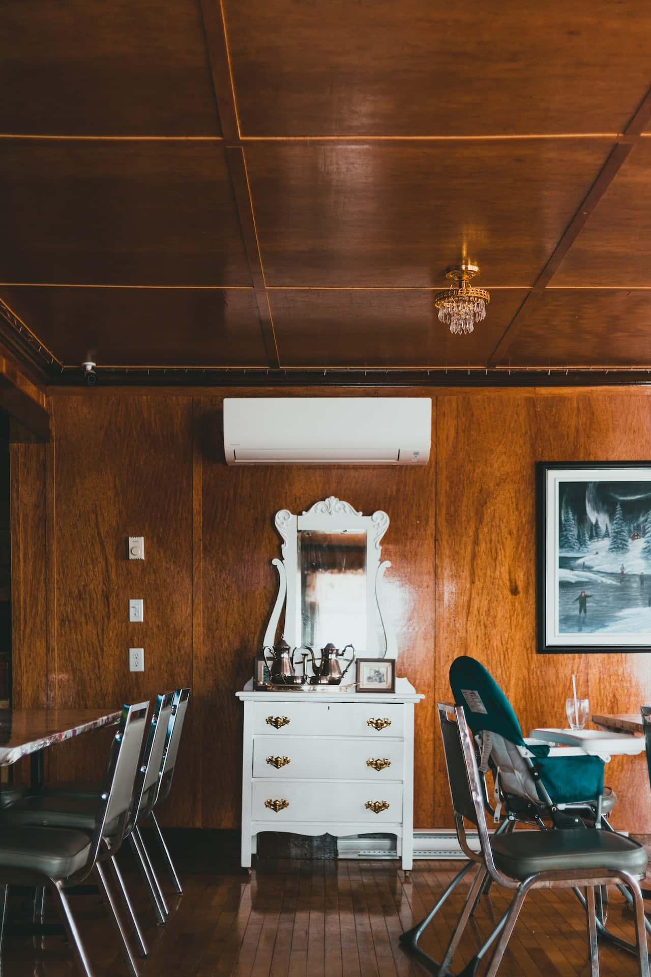 wood coffered ceiling