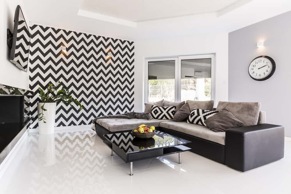 zig-zag striped wall paint