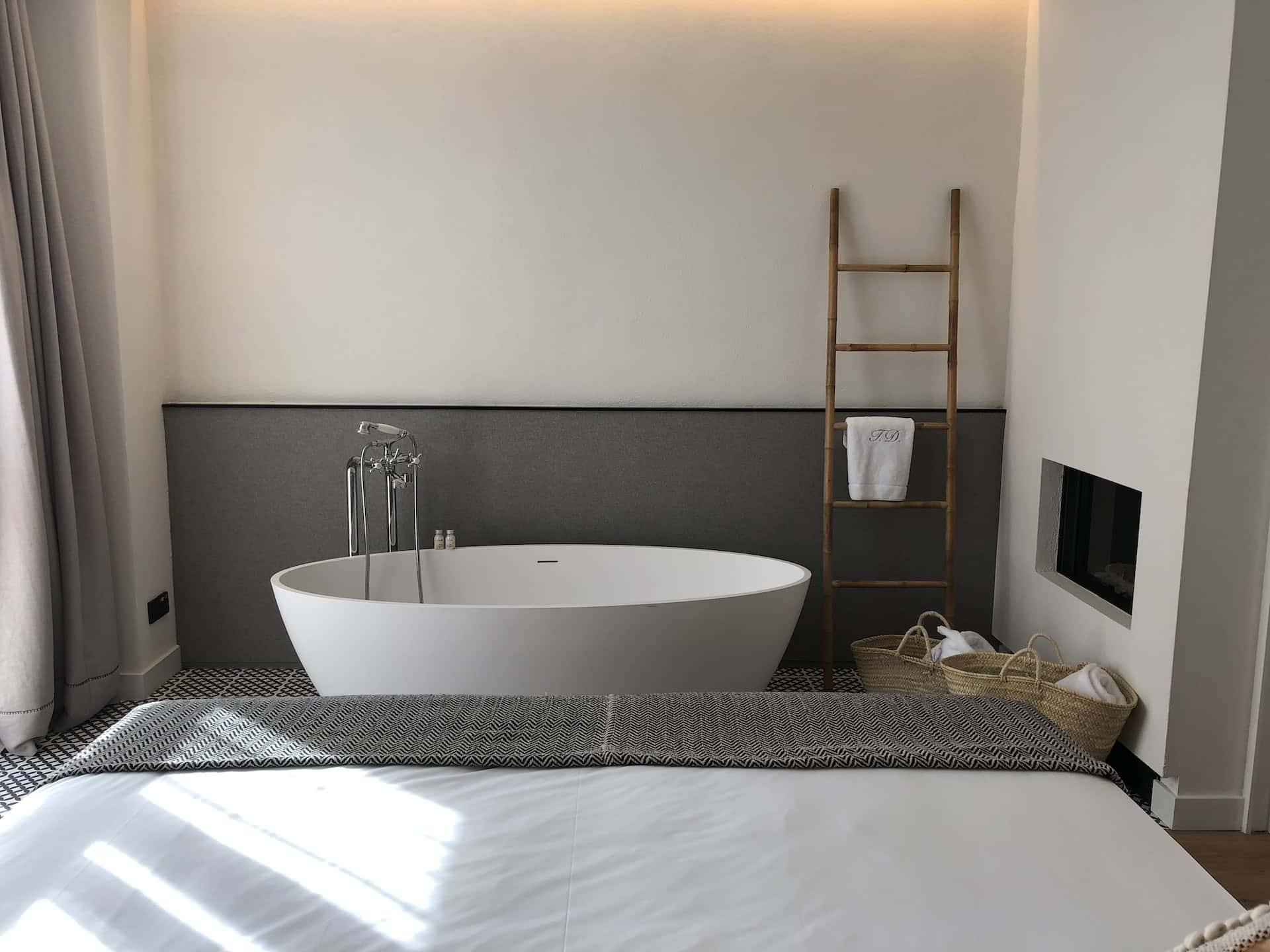acrylic white bedroom hot tubs