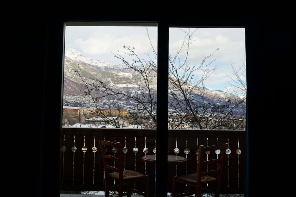 balcony glass window