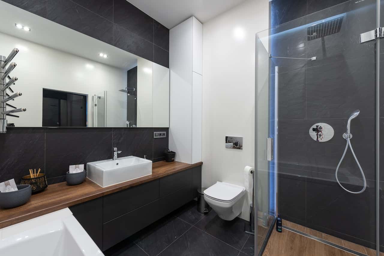 black and white bathroom design